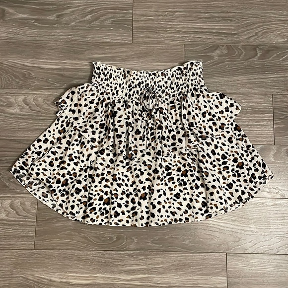 En Elly Dresses & Skirts - En Elly Leopard Cheetah Print Flowy Skirt Large